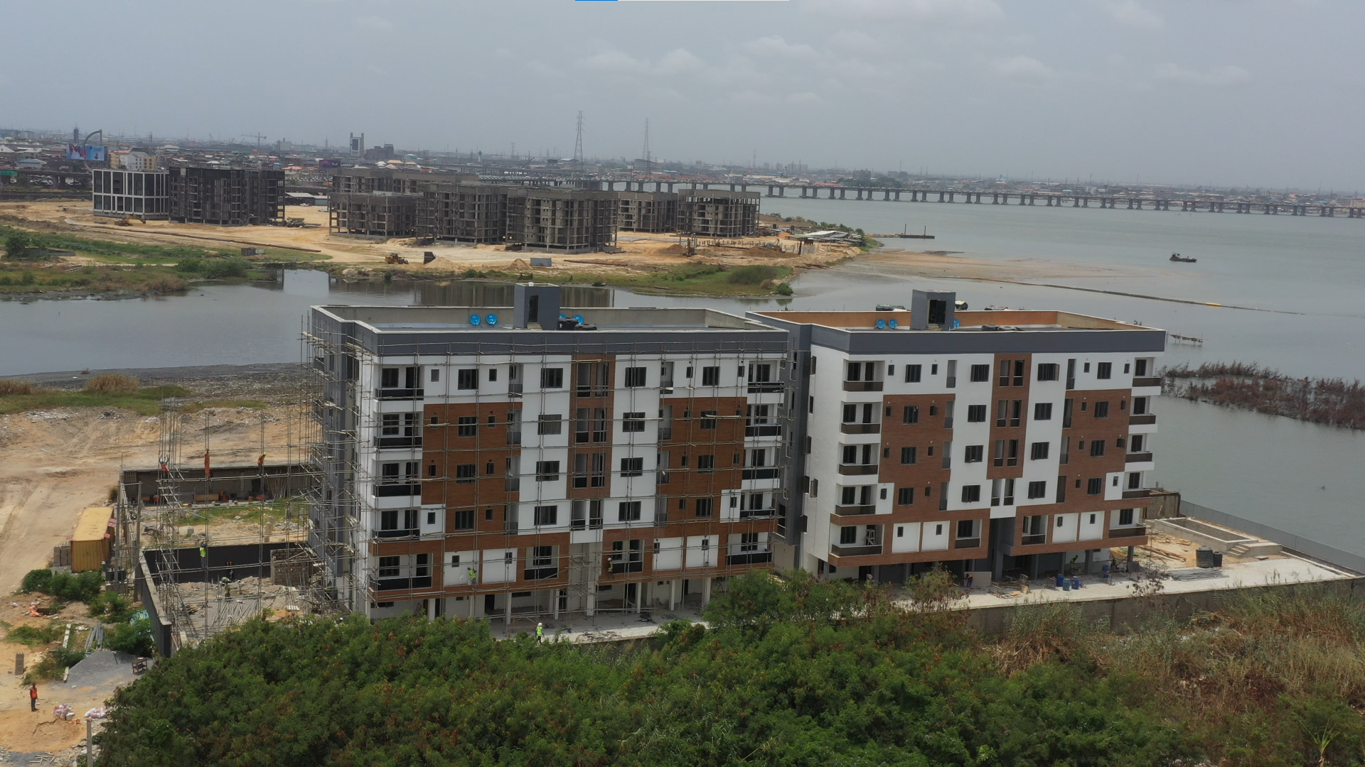 Osborne Terrace, Foreshore Waters